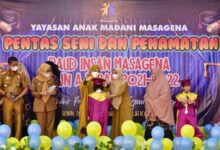 Naoemi Octarina Hadiri Pentas Seni dan Penamatan PAUD Insan Masagena