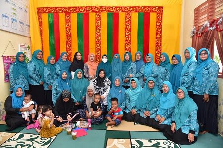 Naoemi Octarina Kunjungi Rumah Gizi Gampong Geuceu Komplek di Banda Aceh