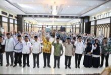 Lepas Jemaah Haji Kota Makassar, Sekda Muhammad Ansar Ingatkan Jaga Kesehatan