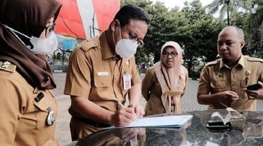 Pindah Tugas, Mantan Kasubag Protokol DPRD Makassar Kembalikan Kendaraan Dinas