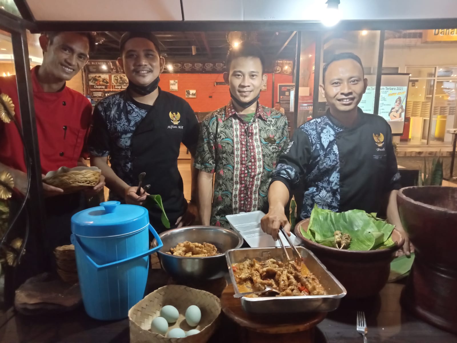 Hotel Arbor Makassar Hadirkan Jajanan Angkringan Khas Nusantara