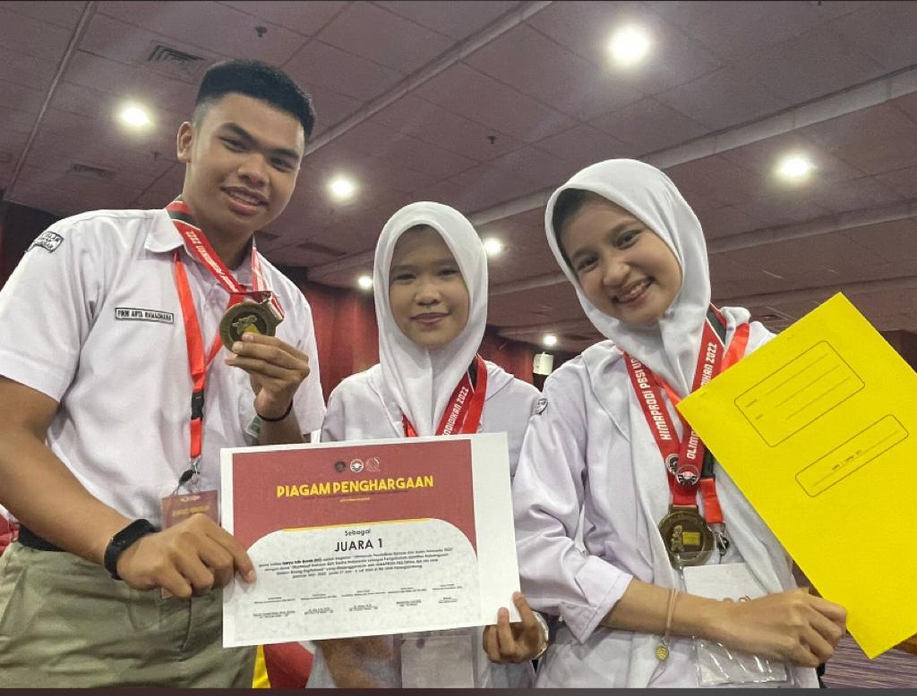 SMA Islam Athirah Bukit Baruga Sabet Juara KTI di Ajang Olimpiade Pendidikan OPen 2022