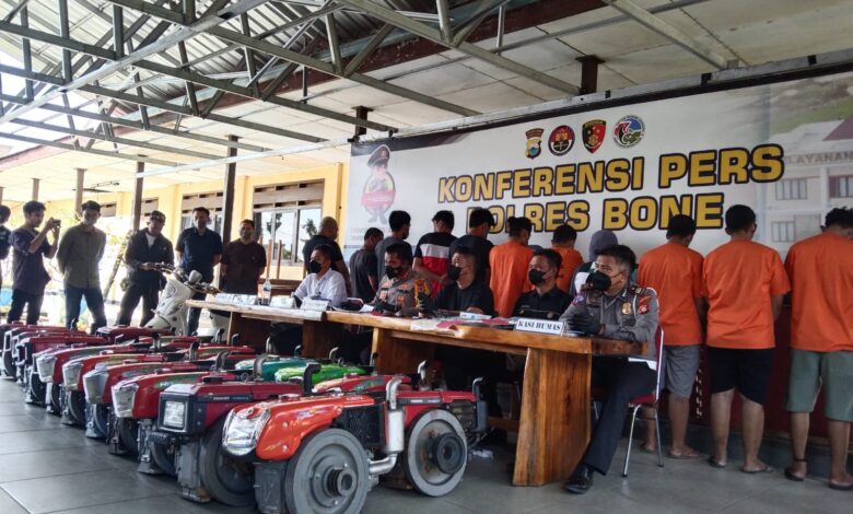 Polres Bone Tahan 4 Spesialis Pencuri Alsintan Lintas Sulawesi