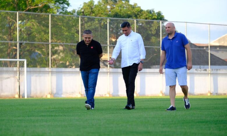Takjub Usai Pantau Kondisi Stadion Kalegowa dan Lapangan Syekh Yusuf, Appi: Ini Yang Kita Cari