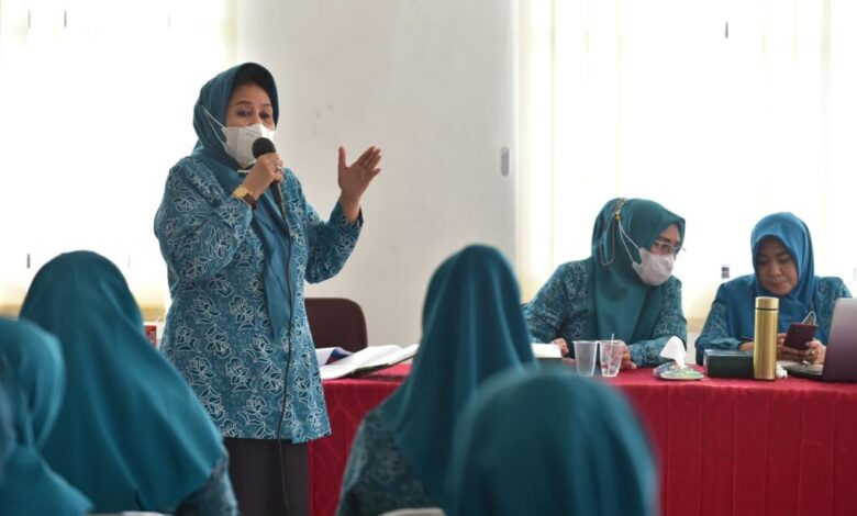 Ketua I Tim Pimpin Rapat Penyamaan Persepsi Tugas dan Fungsi Gerakan PKK Sulsel