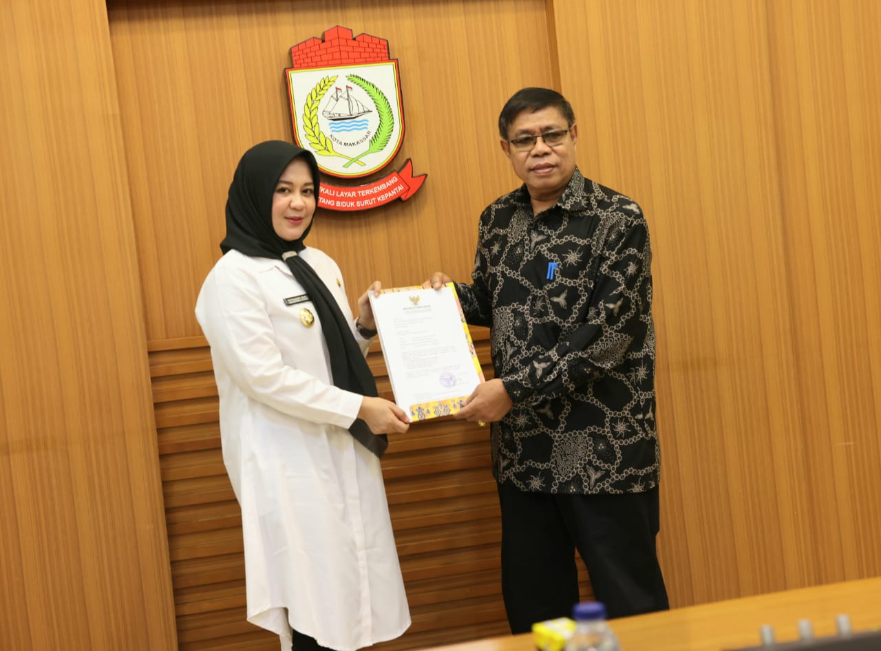 Fatmawati Bersama Rektor UKI Paulus Makassar Perjuangkan Bantuan Rusun PUPR