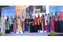 Tampil di Fashion Show dan Talkshow, Tenun Batik Khas Sulawesi Tengah Incar Pasar Global