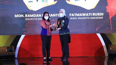 Wakil Wali Kota Fatmawati Rusdy Terima Penghargaan Makassar Kota Layak Anak