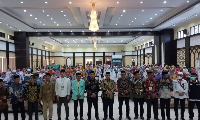 Kloter Terakhir Jemaah Haji Embarkasi Debarkasi Makassar Tiba di Tanah Air