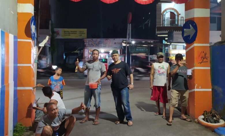 Warga Batua raya 3 RW 05 Sambut HUT RI Dengan Cara Ini
