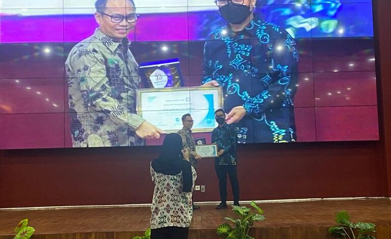 Andi Amran Sulaiman Dinobatkan Tokoh Sulsel Paling Berpengaruh