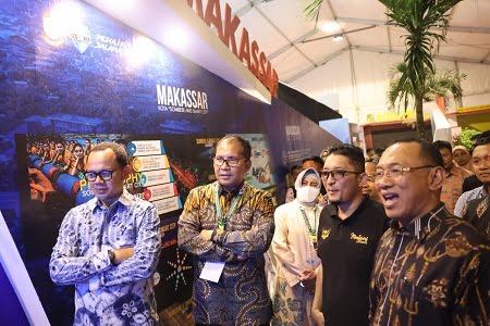Belum Pembukaan, Booth Makassar Ramai Dikunjungi Wali Kota