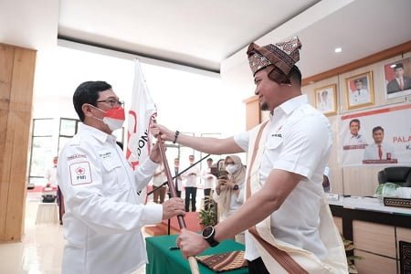 Adnan Lantik Wakil Bupati Torut Jadi Ketua PMI