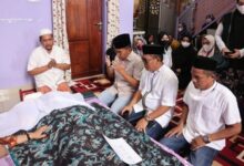 Sekdis Pendidikan Makassar Berduka, Wali Kota Danny Melayat di Rumah Duka