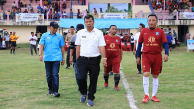 DPRD Menang Tipis dalam Eksibisi Sepak Bola Bupati Cup Ujung Bulu