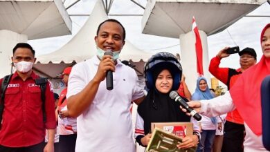 Terharu, Pelajar Makassar Ini Senang Dapat Hadiah Motor 'Sulsel Anti Mager' Dari Gubernur Andi Sudirman