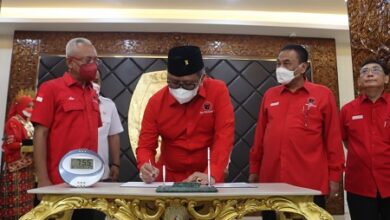 Surat Megawati Diserahkan Bambang Pacul, PDIP Resmi Daftar Pemilu ke KPU