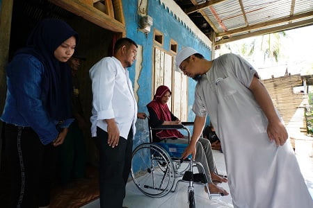 Difasilitasi Pulang ke Kampung dan Dapat Kursi Roda, TKW Asal Bone: Terima Kasih Pak Gubernur