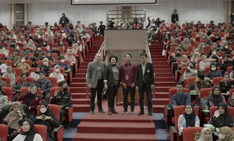 Dorong Peningkatan Literasi Keuangan, Akulaku Finance Indonesia Roadshow di Unhas Makassar