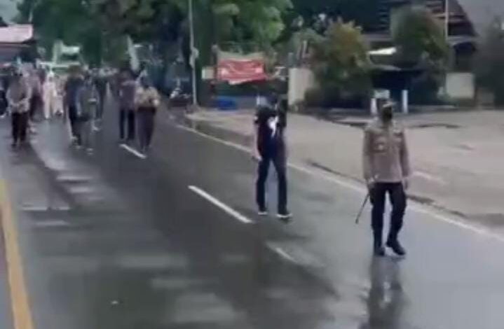 Aksi Protes Kenaikan BBM, Kapolres Maros Jadi Perhatian Masyarakat