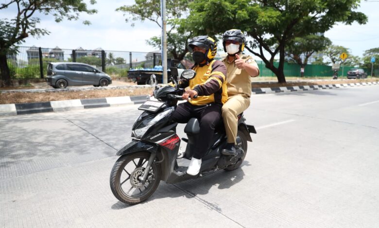 Ojol Day, Danny Pomanto Manfaatkan Tiga Layanan Ojol