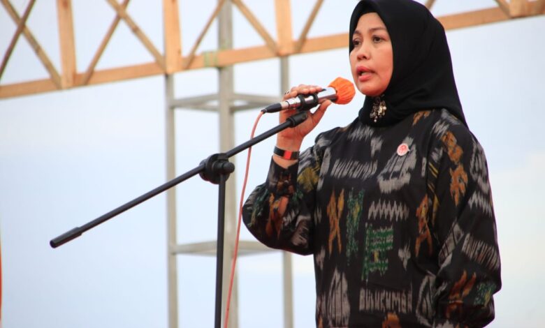 Ketua Dekranasda Bulukumba Herfida Attas Lantik Jajaran Pengurusnya