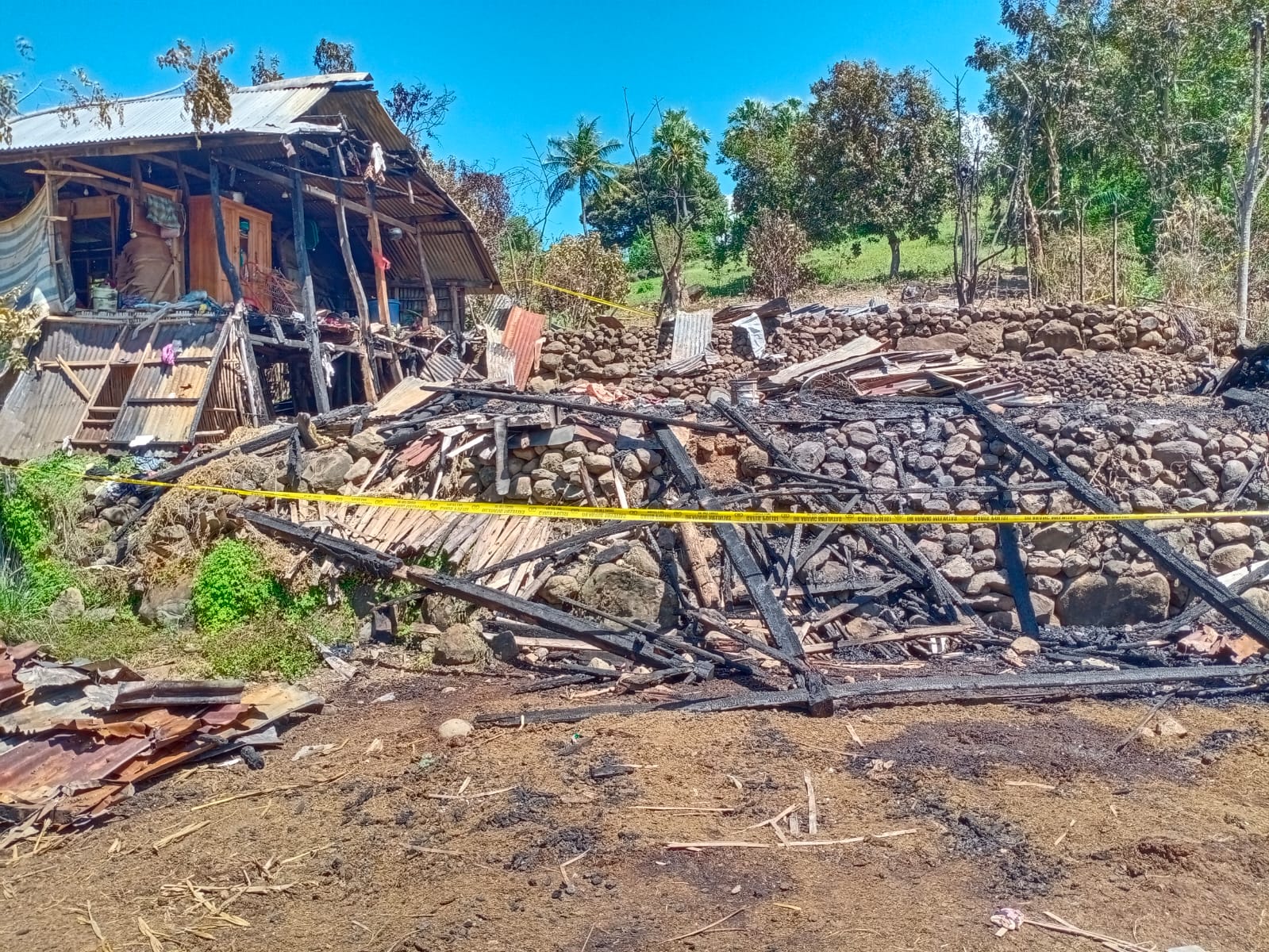 Kebakaran 3 Rumah di Jeneponto, Gubernur Andi Sudirman Instruksikan Penyaluran Bantuan