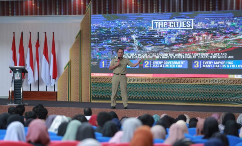 Orasi Ilmiah Danny Pomanto Kobarkan Semangat 1.200 Mahasiswa KPM IAIN Parepare