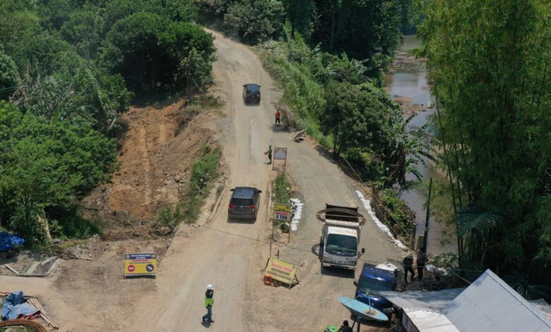 Pemprov Tangani Jalan Rusak dan Kerap Terjadi Kecelakaan di Ruas Paleteang-Malaga-Kabere
