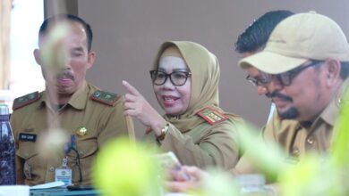 Sekretaris Daerah (Sekda) Kabupaten Gowa, Kamsina menekankan agar kerjasama seluruh pihak menjadi upaya bersama dalam menekan pelanggan di Pemilu 2024 mendatang. 