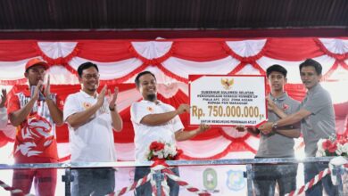 Gubernur Andi Sudirman Berikan Bonus PSM Makassar Rp750 Juta