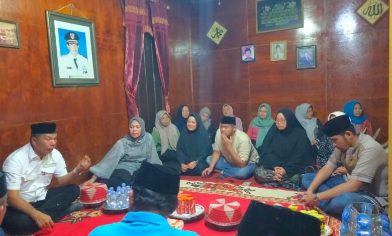 Bupati Andi Utta Hadiri Takziah Ketiga Almarhum Andi Sukri Sappewali