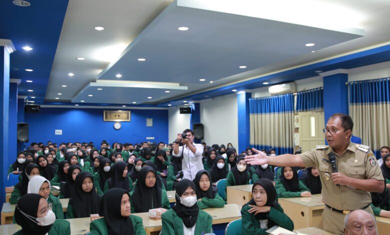 Danny Pomanto Beri Kuliah Pakar di FEB UMI Bahas Digitalisasi Birokrasi