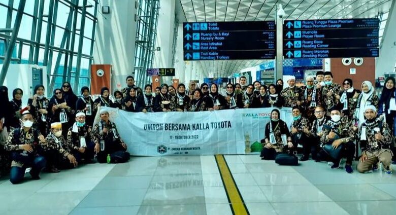 Kalla Toyota Berangkatkan 40 Jamaah Pemenang Grand Prize Umrah