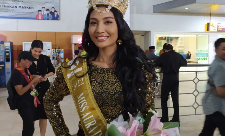 Miss Aura Internasional 2022 Riskyana Hidayat Tiba di Kota Makassar