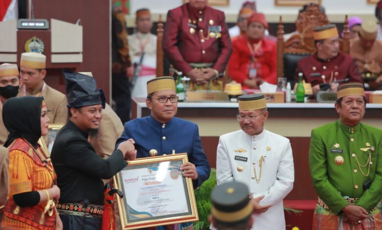 POSE Masuk Top 6 Inovasi Tingkat Provinsi, Danny Pomanto Terima Penghargaan di HUT ke - 353 Sulsel
