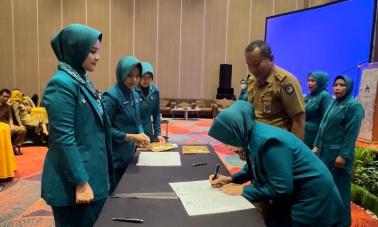 Lantik 13 Ketua TP PKK Kecamatan, Priska Adnan Harap Perkuat Sinergitas