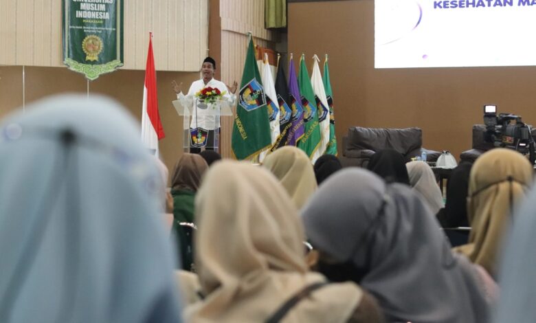 Motivasi Ratusan Mahasiswa FKM UMI, Rudianto Lallo: Nilai Akademik Harus Ditunjang Skill dan Jaringan
