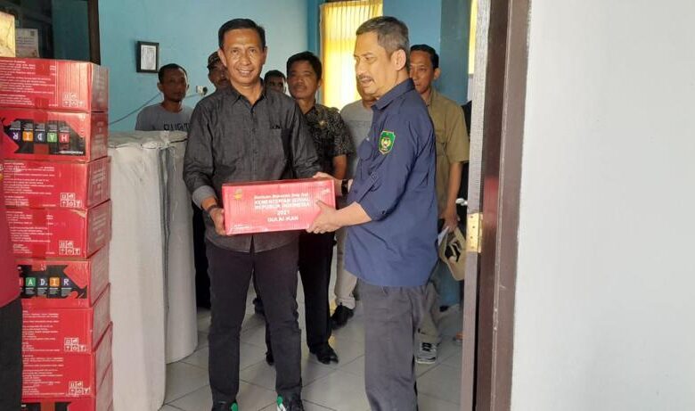 Gubernur Instruksikan Bantu Korban Banjir di Palopo, Dinsos Sulsel Salurkan 1 Ton Beras