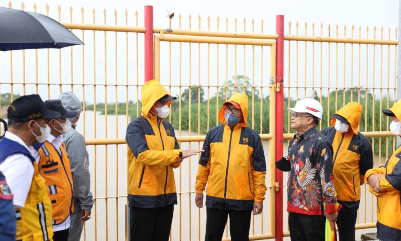 Antisipasi Dampak Banjir di Makassar, Danny Imbau Camat Perhatikan Drainase