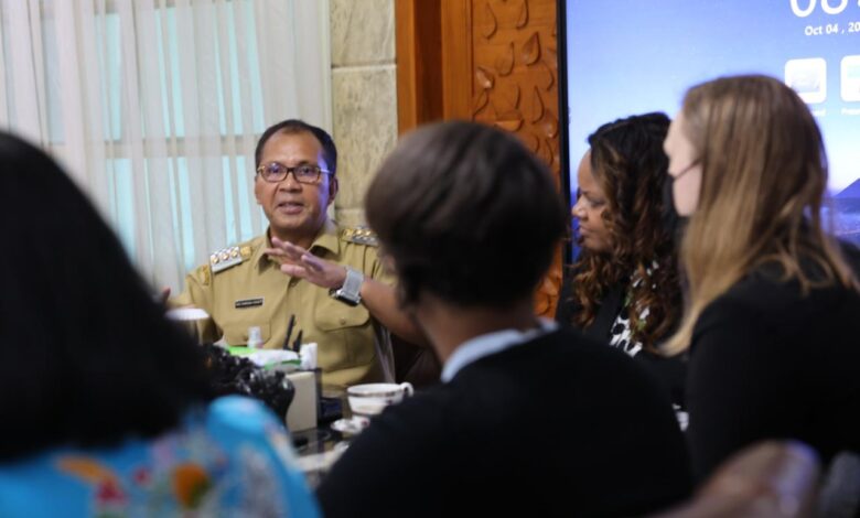 Wali Kota Makassar Terima Kunjungan Wadir Kantor Bantuan Luar Negeri Amerika Serikat
