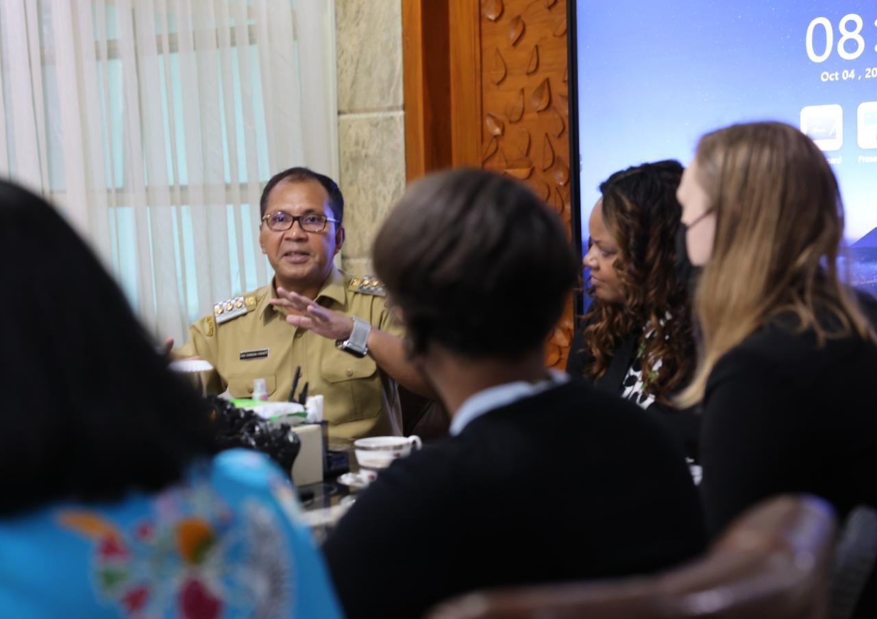 Wali Kota Makassar Terima Kunjungan Wadir Kantor Bantuan Luar Negeri Amerika Serikat