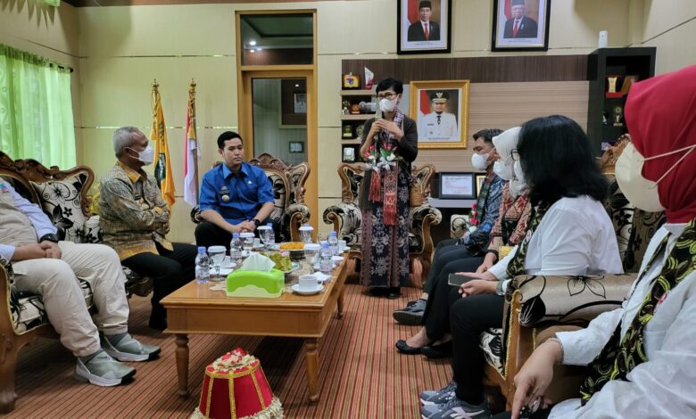 Dekranas Akan Beri Pelatihan Anyaman Lontar dan Bambu