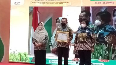 Desa Ara Raih Trophy Utama Program Kampung Iklim