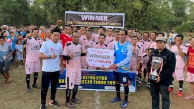 Turnamen Sepakbola Piala Ketua DPRD Makassar di Lakkang Berakhir, Ditutup Rudianto Lallo