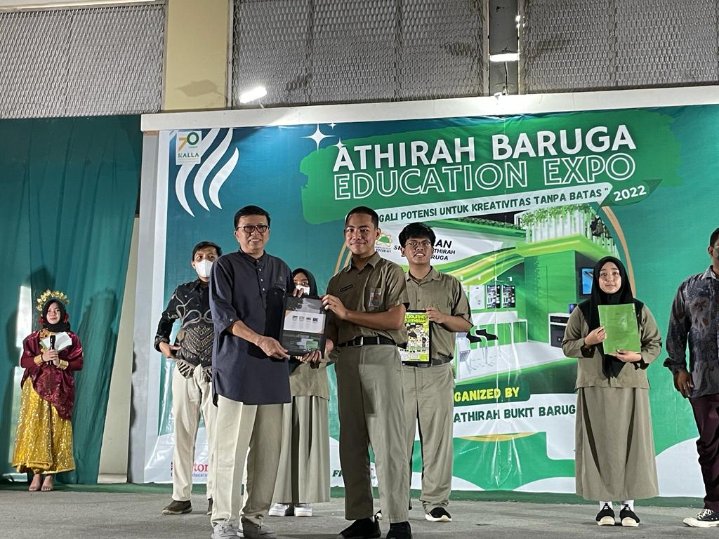 SMA Islam Athirah Bukit Baruga Pamerkan Dua Belas Website dan Komik Digital di Education Expo