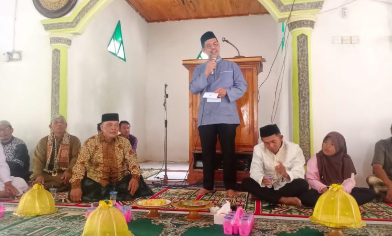 Sehari, Wabup Edy Manaf Hadiri Maulid di Dua Desa
