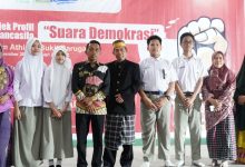 Syaharuddin Alrif Bakar Semangat Siswa SMP Islam Athirah Bukit Baruga