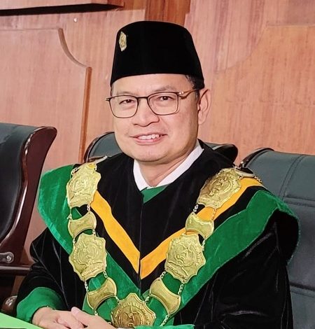 Prof Taruna Ikrar Dikukuhkan Jadi Guru Besar Tetap Farmakologi Universitas Malahayati
