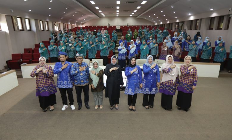 Tim Jambore TP PKK Kota Makassar Dilepas Indira Jusuf ke Selayar